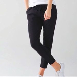 Lululemon Jet Crop Slip Black Size 8